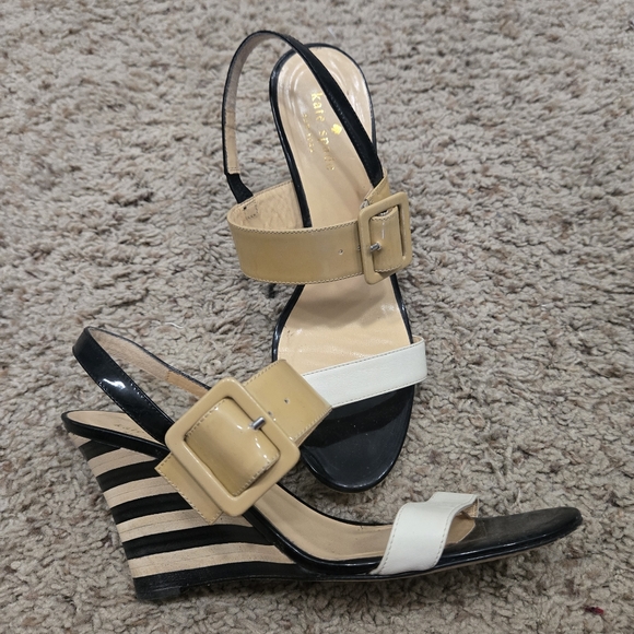 Kate Spade Stylish Black and Tan Wedge Sandals Size 8 - Picture 1 of 8